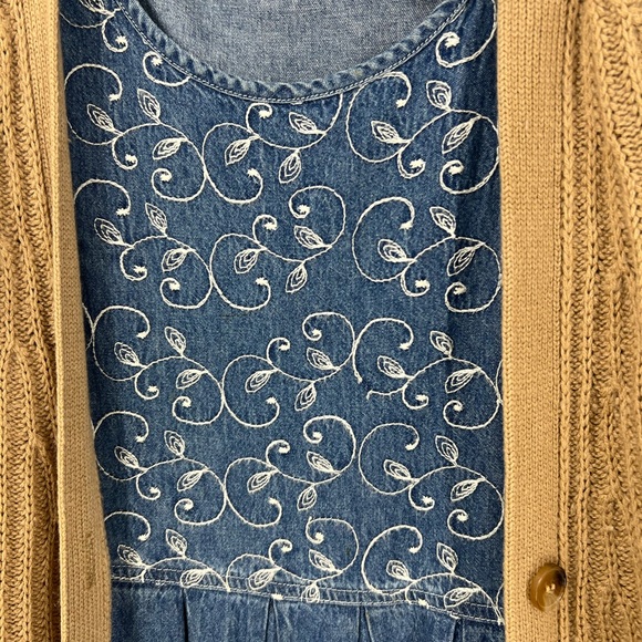 Erika & Co vintage Blue leaf/floral embroidered, Embellished midi denim dress - Picture 7 of 9